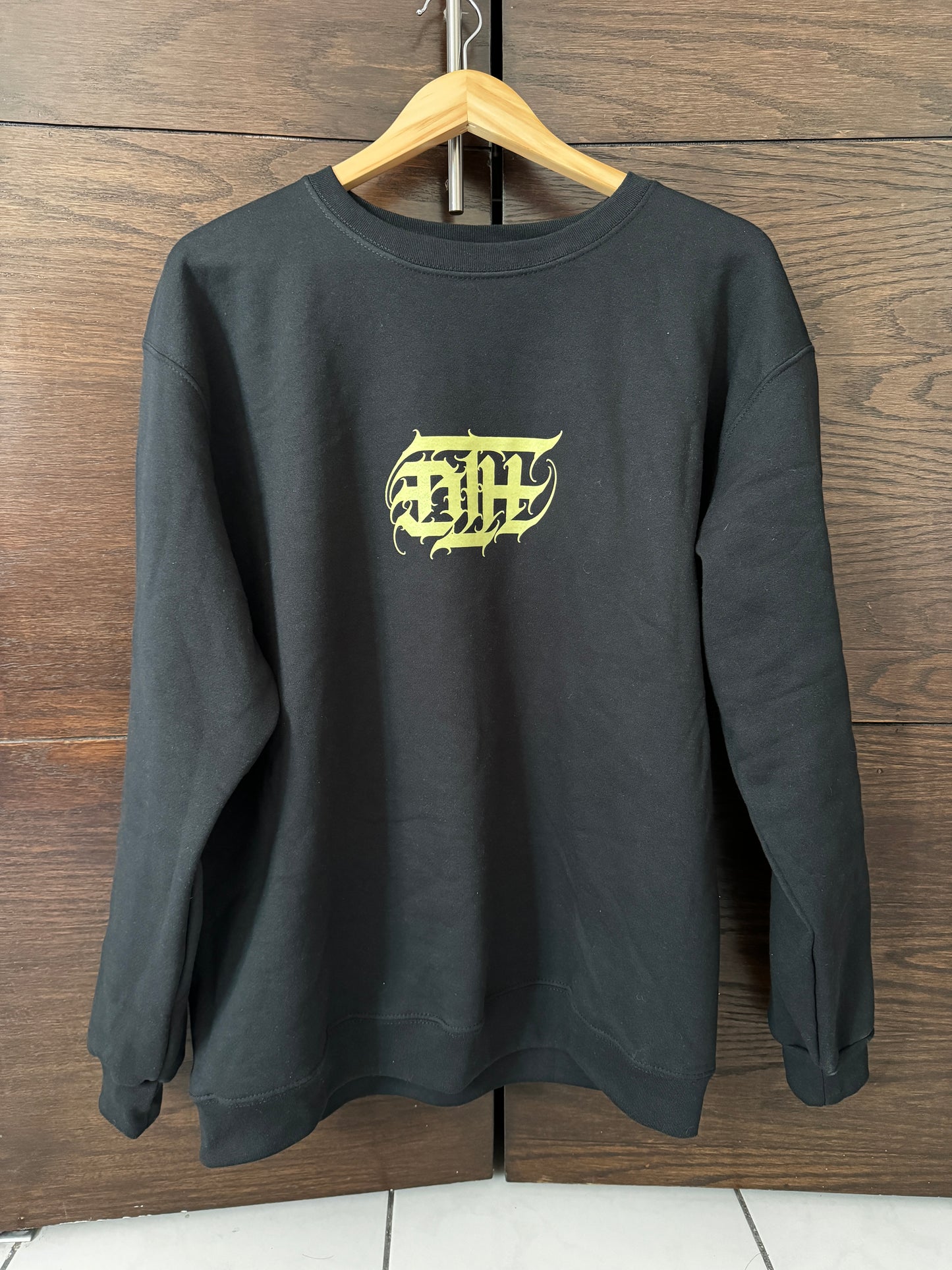 **DESCUENTO Crewneck BTH